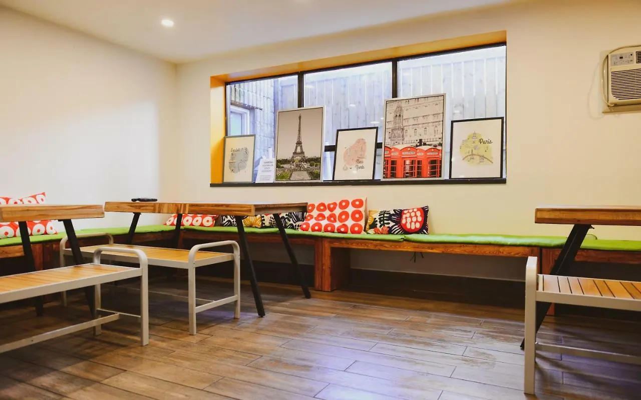 Kensington College Backpackers Hostel Toronto Canada