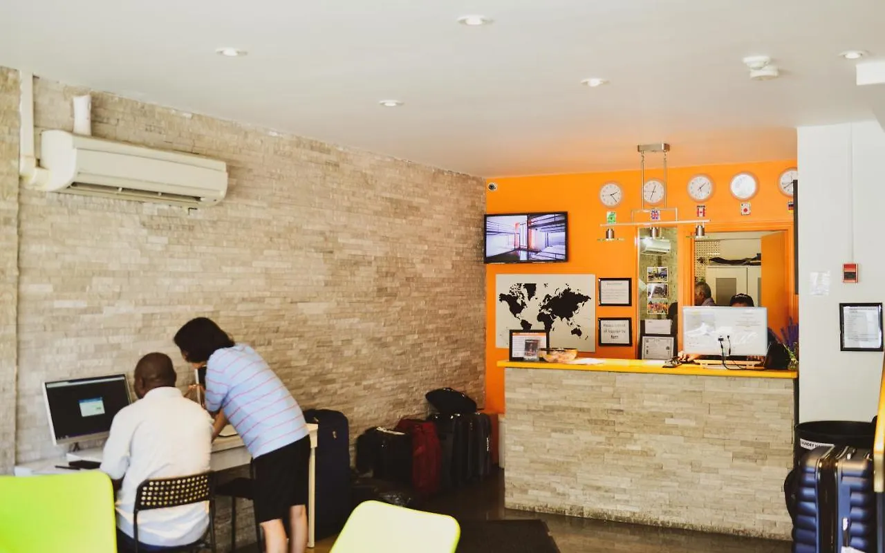 Kensington College Backpackers Hostel Toronto Canada